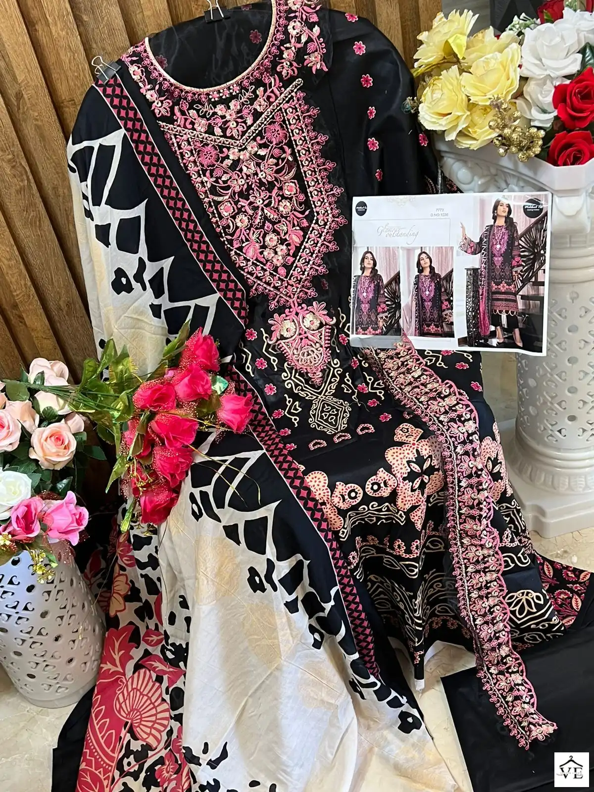 Wholesale pakistani clearance lawn suits