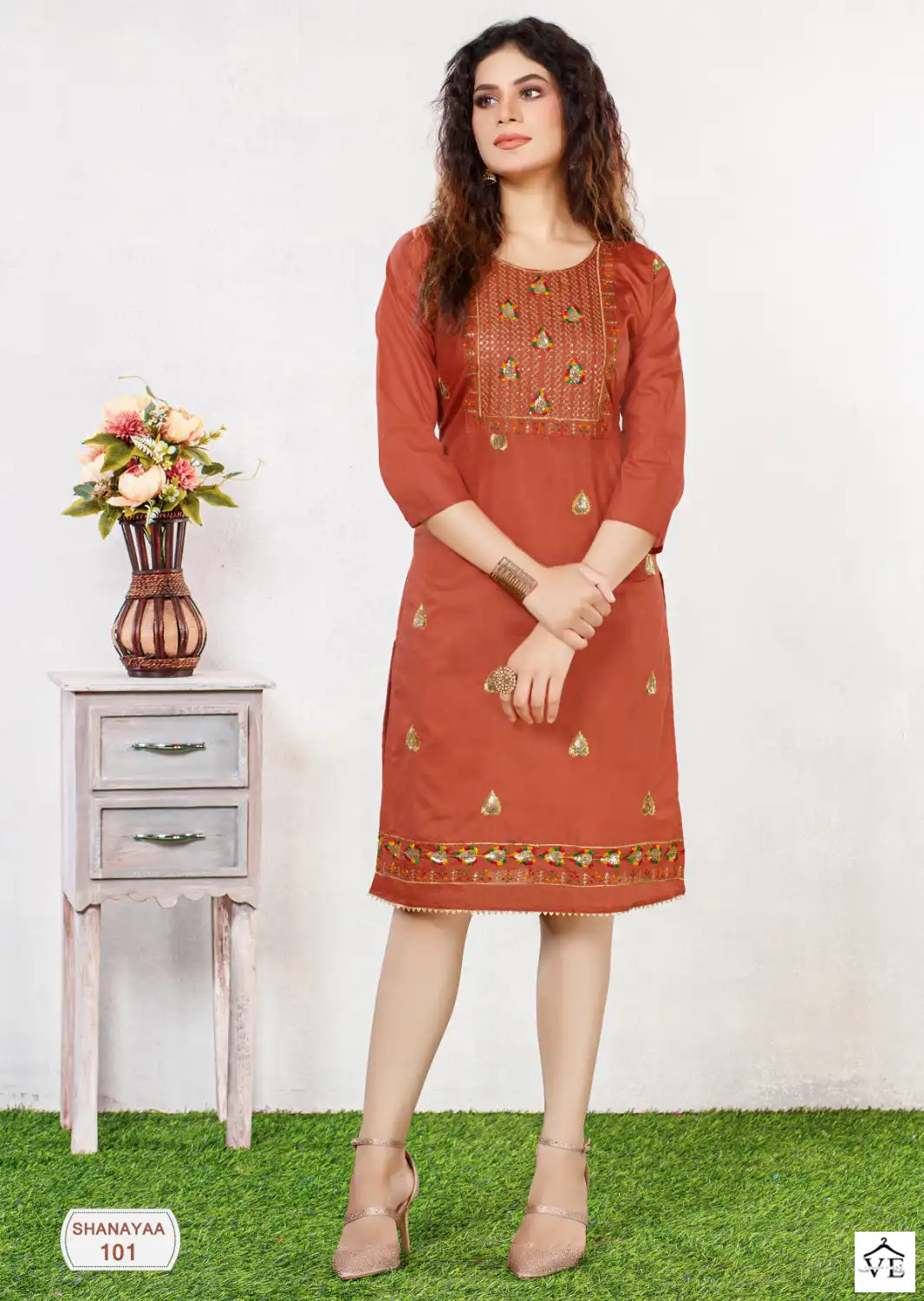 Banwery Shanayaa Heavy Chanderi Silk Wholesale Kurti Catalog