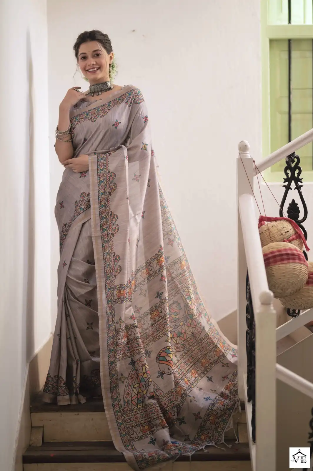 Buy HERE&NOW Floral Pure Georgette Saree - Sarees for Women 24758364 |  Myntra