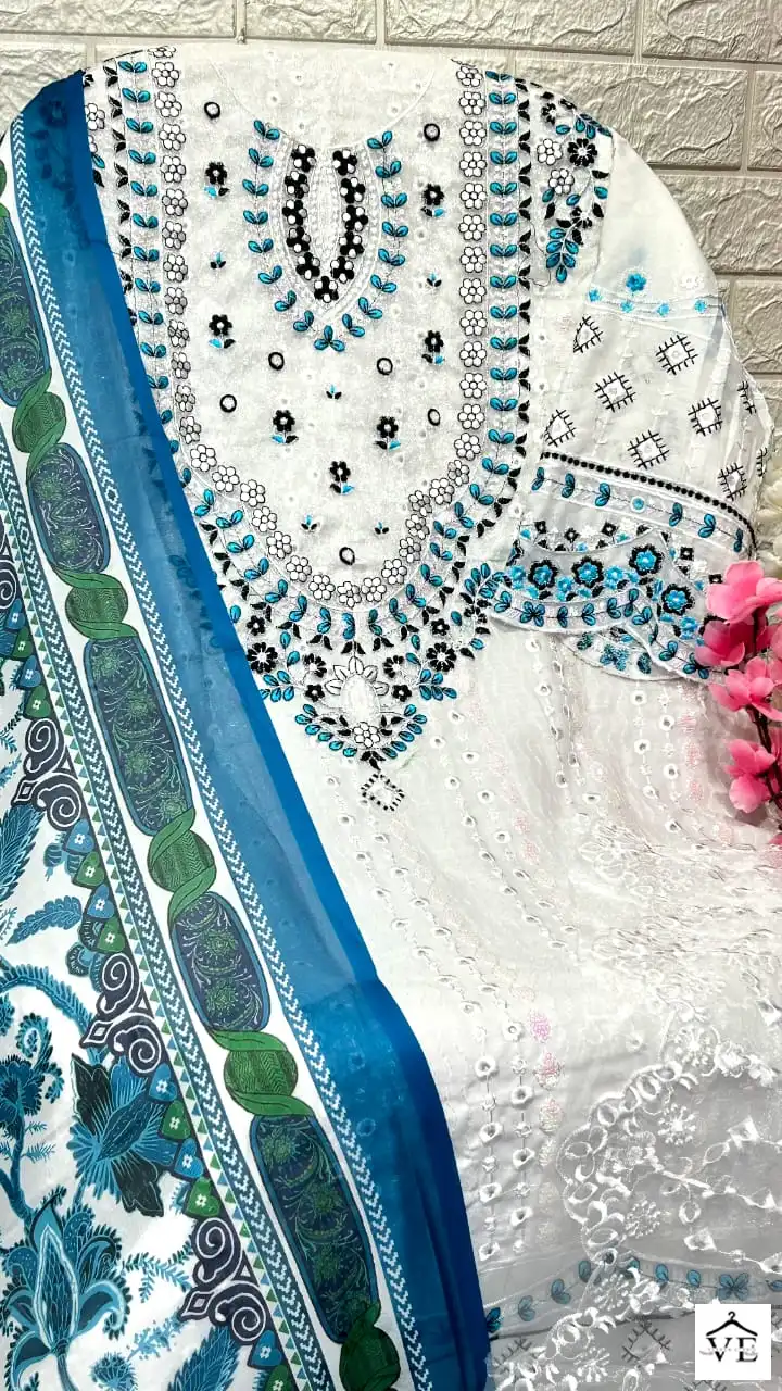 Dinsaa Roohi Color Cambric Wholesale Pakistani Salwar Suit Catalog - Image 18