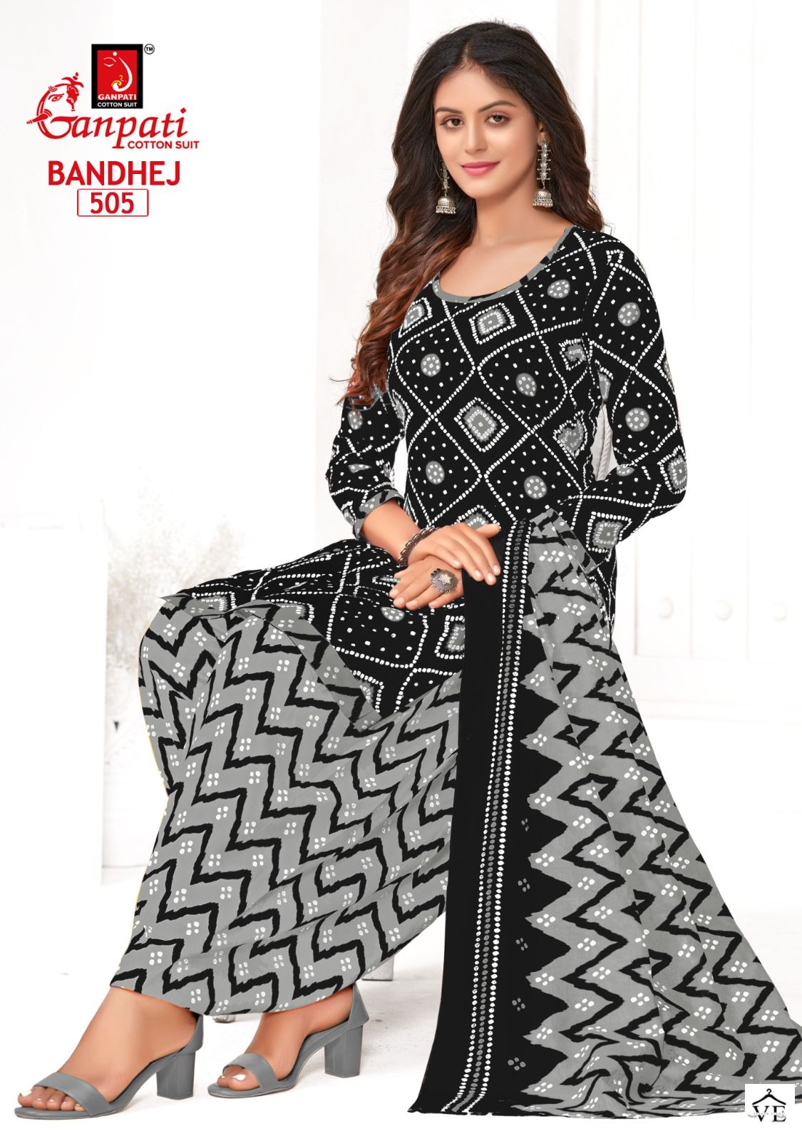 Grey And Wine Color Bandhani Dress Material Made From Silk Fabric – Sankalp  The Bandhej Shoppe