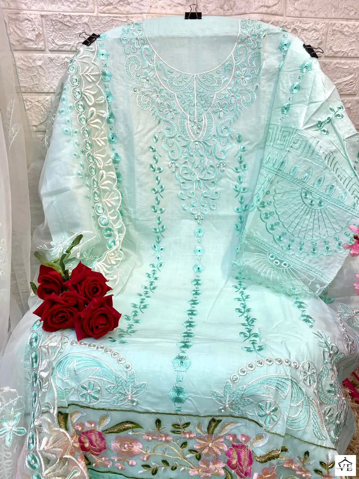 Sobia Nazir SN-1022 Lawn Wholesale Pakistani Suit - Image 5