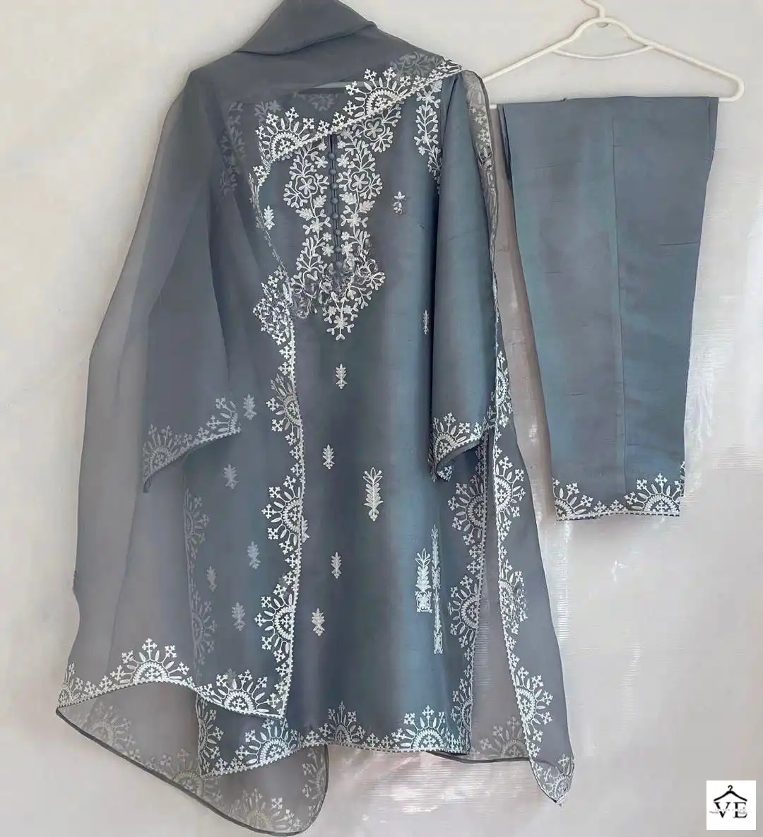 Vardan Ethnic Hk 1535 Georgette Wholesale Designer Pakistani Readymade Salwar Suit Catalog - Image 2