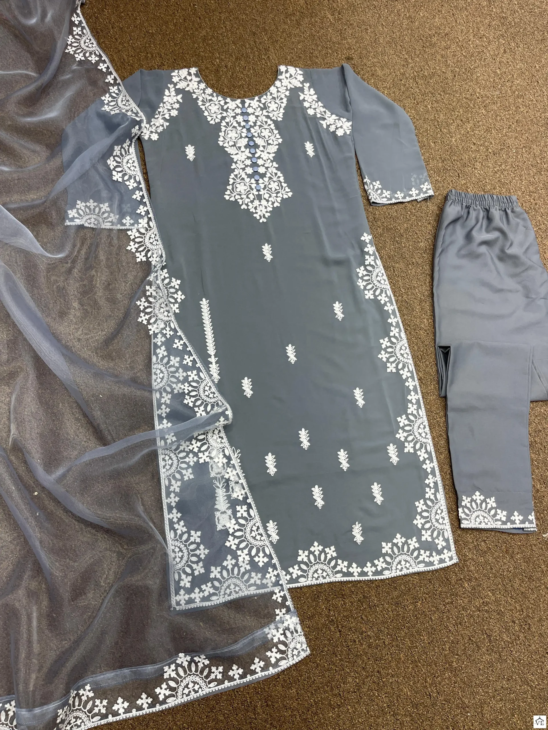 Vardan Ethnic Hk 1535 Georgette Wholesale Designer Pakistani Readymade Salwar Suit Catalog - Image 3