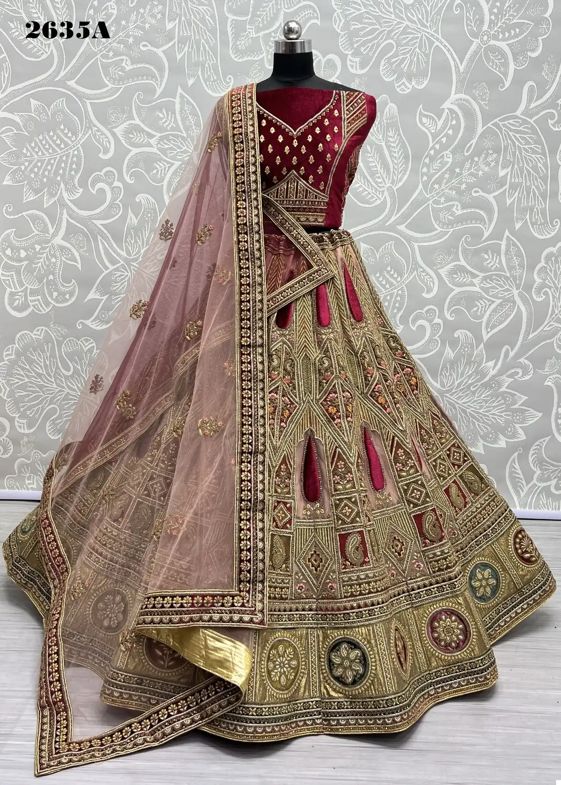 Single lehenga: Buy single piece lehenga at wholesale rate.