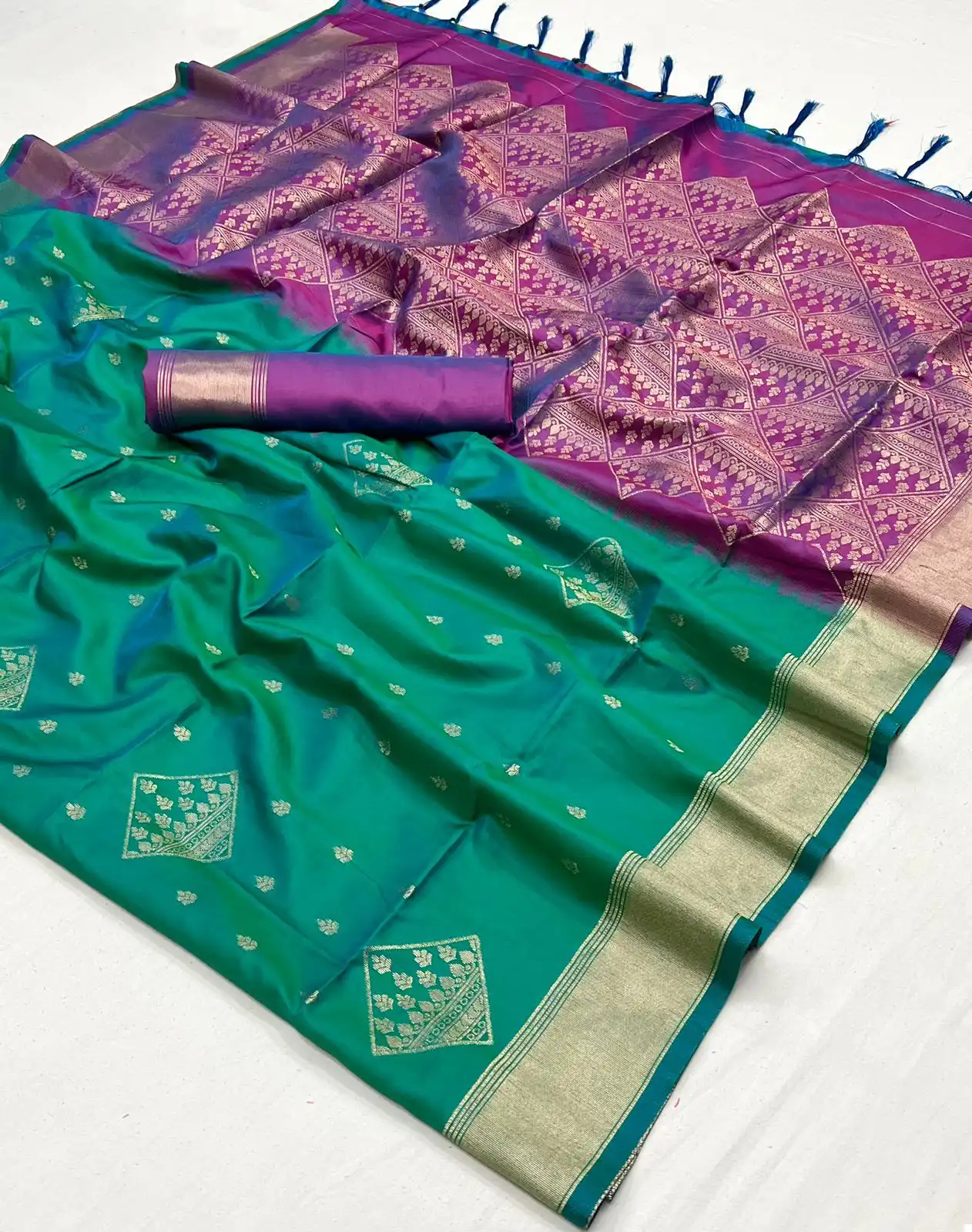 KARZOE SILK BY RAJTEX SOFT SILK SAREE WHOLESALER IN INDA Rajtex Wholesale  Sarees Catalog