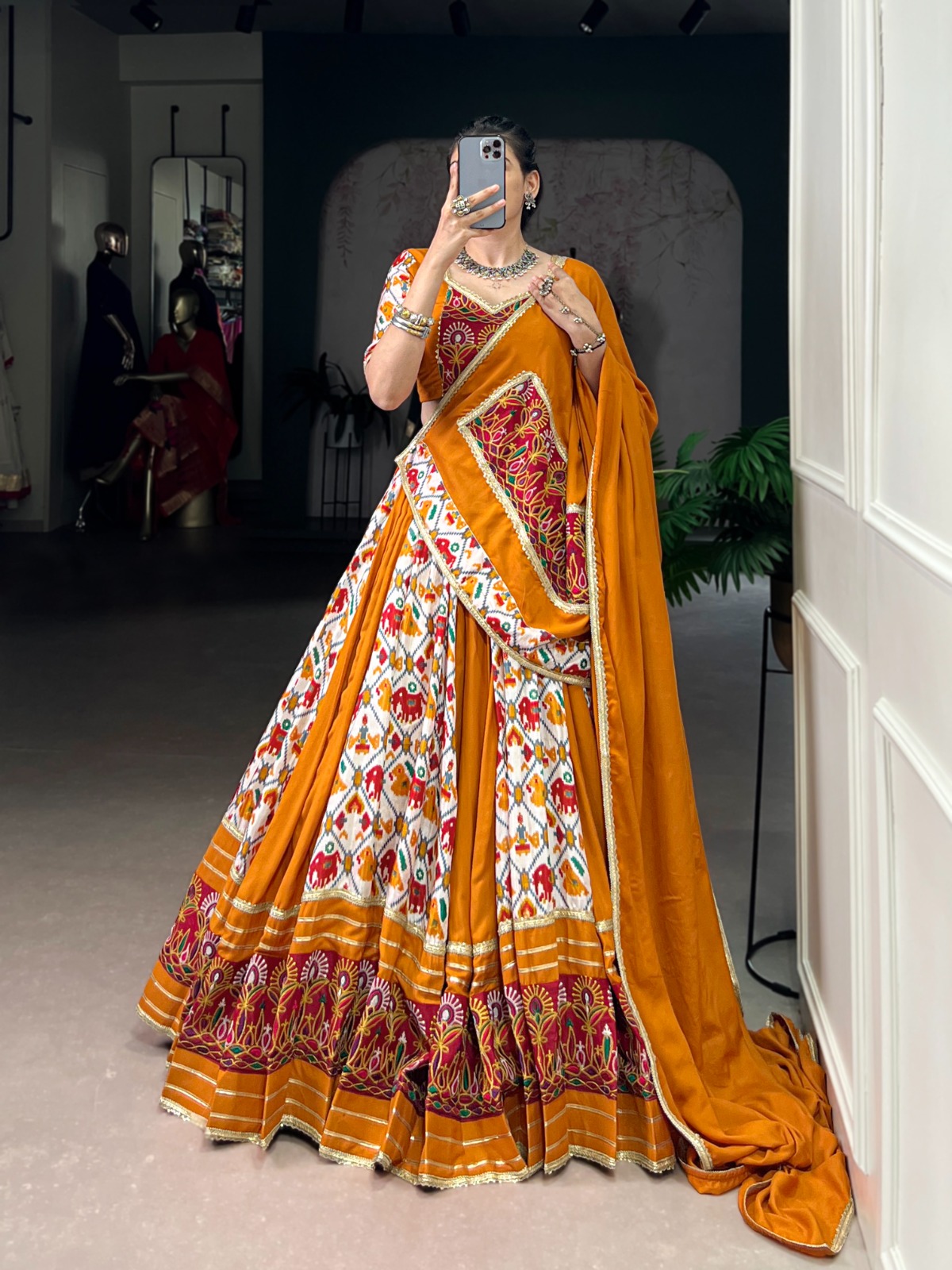 Vardan Ethnic LNB 1685MST Navratri Rayon Chaniya Choli Collection