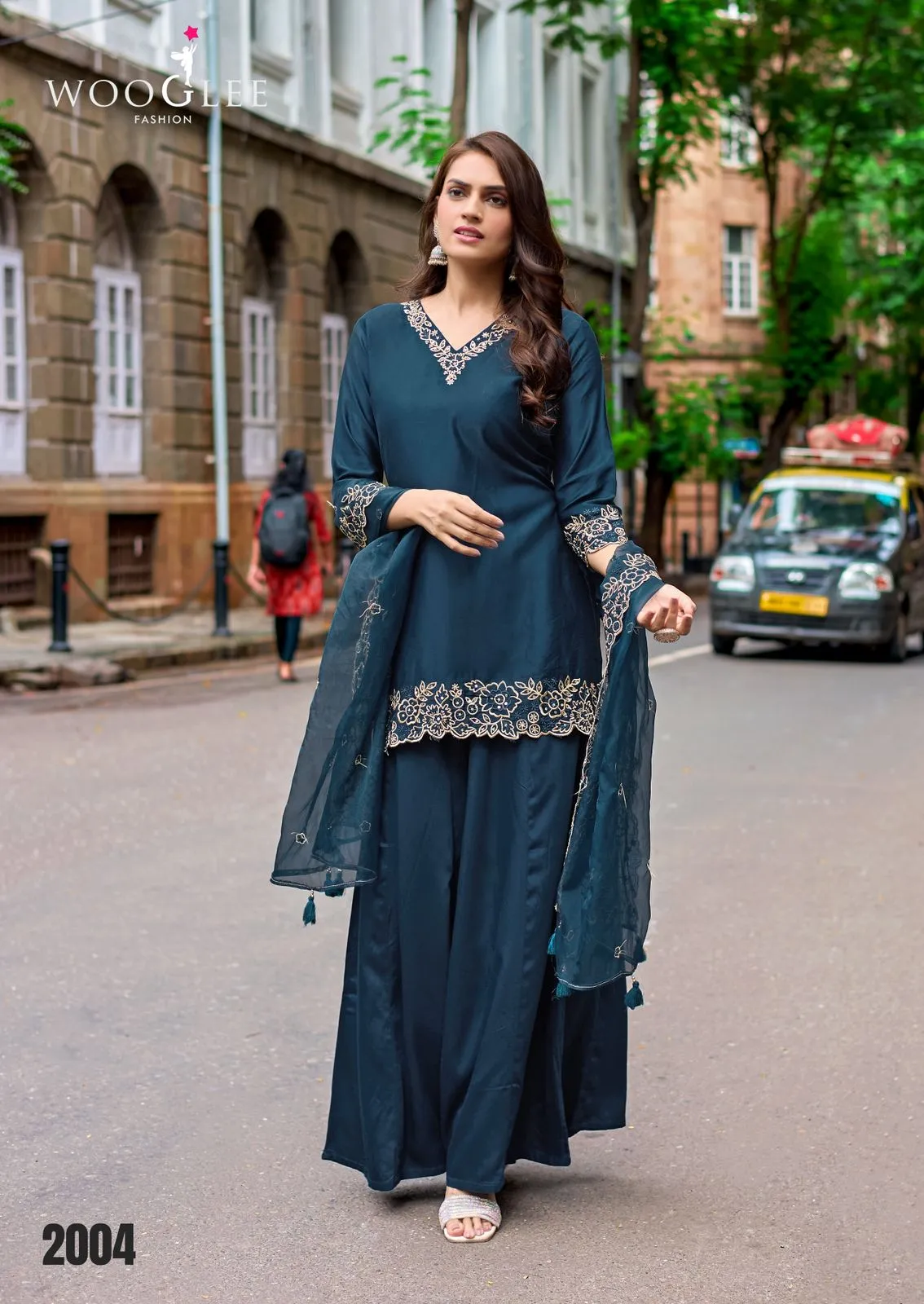 Wooglee Shabnam Gajji Silk Threadwork Kurti Pant And Dupatta Set