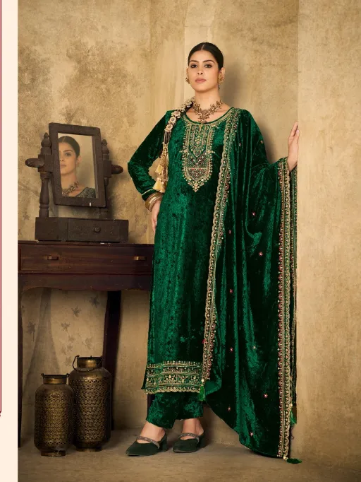 Four Dots Gunaar Vol 2 Wholesale Velvet And Work Designer Salwar Kameez Collection - Image 4