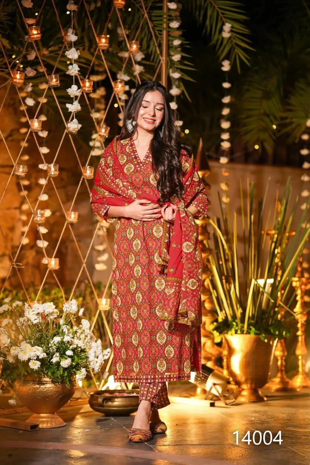 Clora Vol 14 Maslin Digital Printed Casual Wear Kurti Pant And Dupatta - Image 4