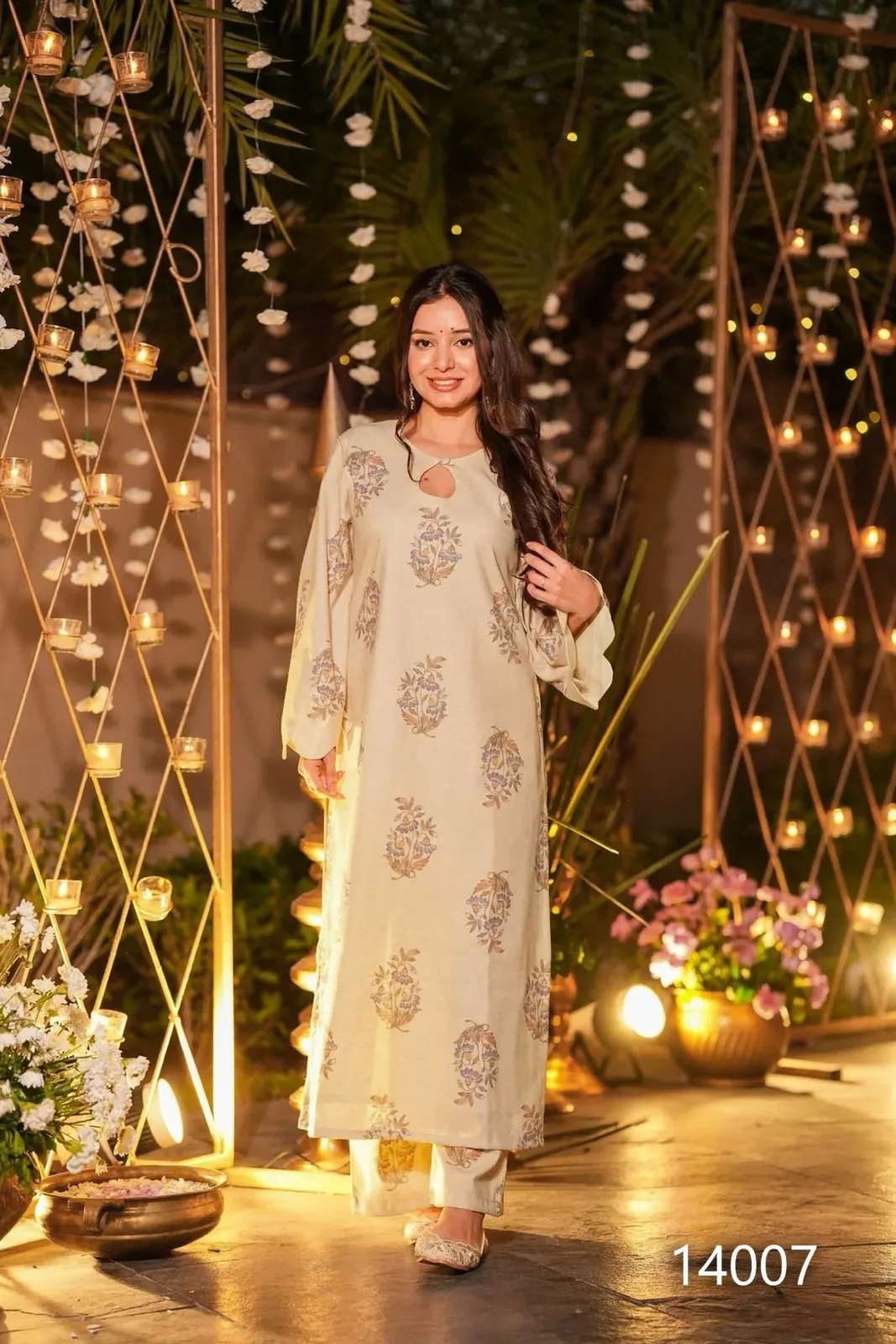 Clora Vol 14 Maslin Digital Printed Casual Wear Kurti Pant And Dupatta - Image 9